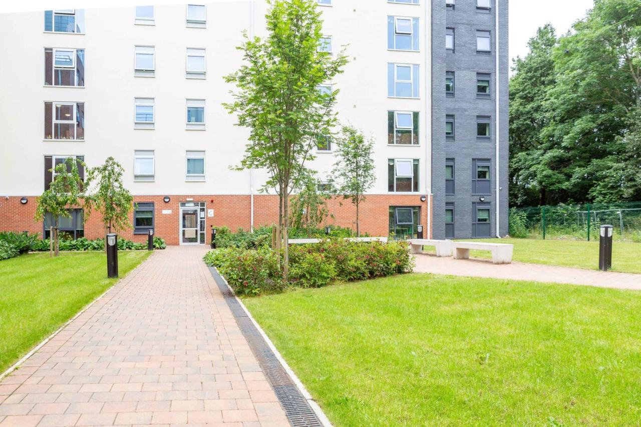 Newton Court Newcastle Ensuite Rooms نيوكاسل أبون تاين المظهر الخارجي الصورة